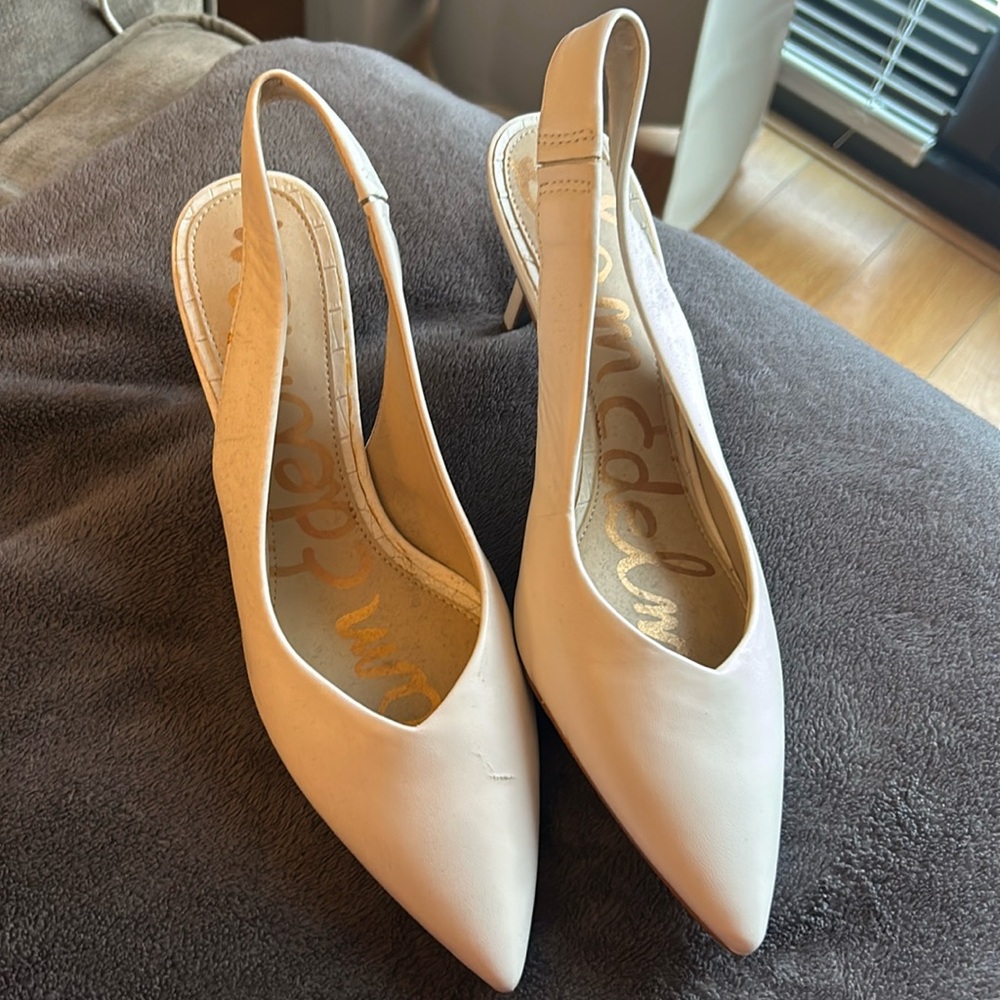 Sam Edelman white pumps